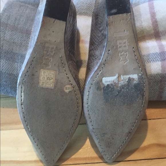 🍁 3/$25 BCBG wedge heels - Picture 4 of 4